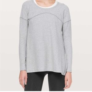 Lululemon hit unwind long sleeve size 2